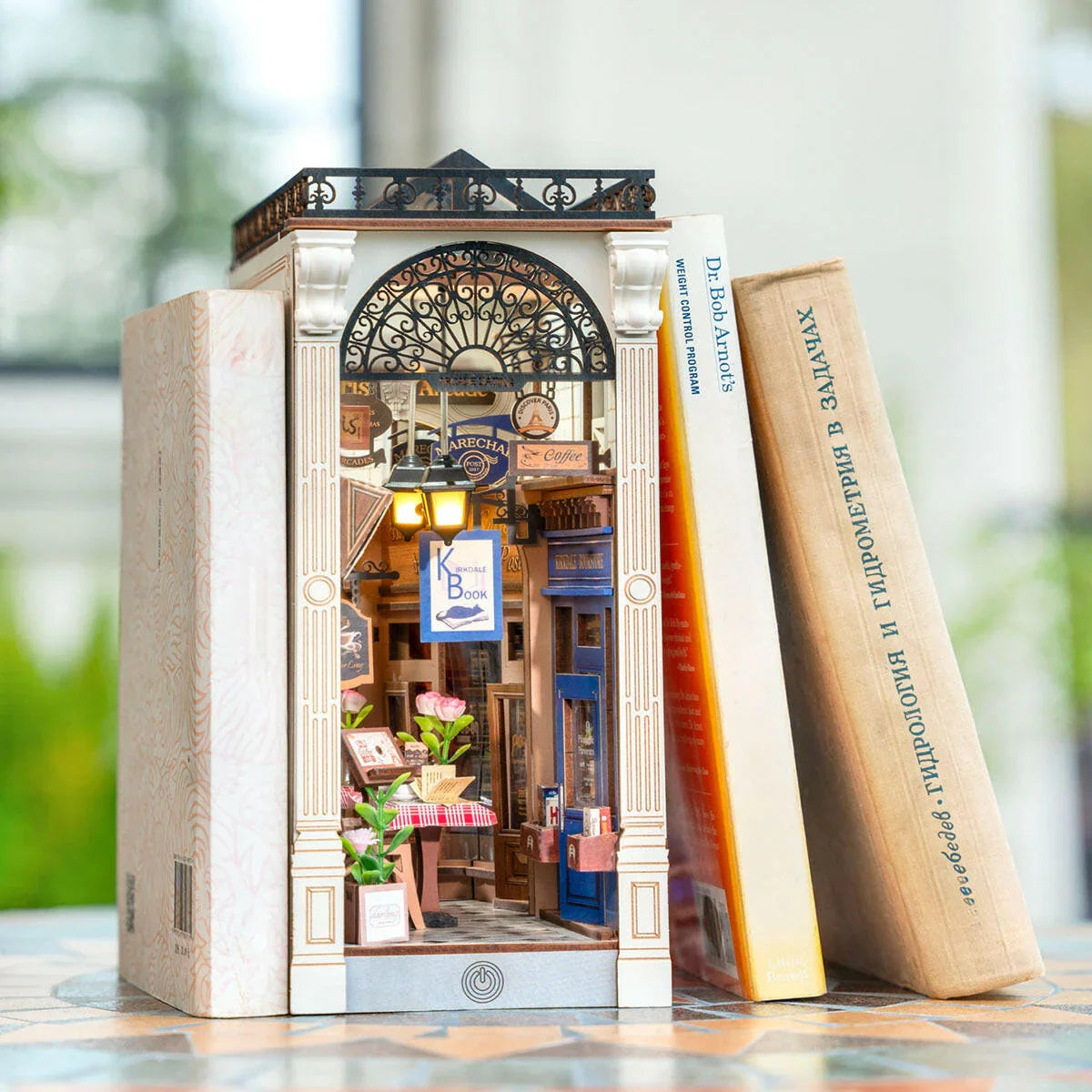 DIY Book Nook Kit – Arcade Dating Scene Miniature Bookend - Artyhabit